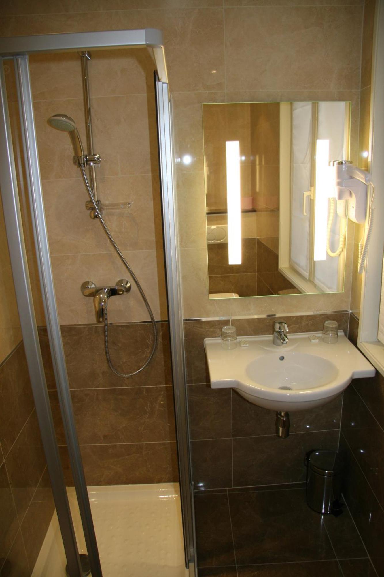 Hotel Bellevue Saint-Lazare Paris Eksteriør billede